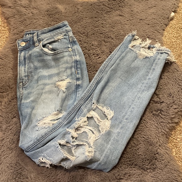 American Eagle Ripped Mom Jeans - Picture 1 of 4